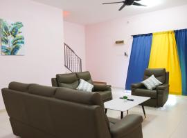 JOY SITIAWAN HOMESTAY，位于实兆远的度假屋