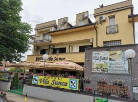 太阳别墅酒店，位于旧帕佐瓦的酒店