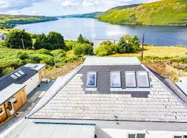 Luxury 4 Bedroom Cottage With Stunning Views Near Fairy Pools! Open / Bookable，位于卡博斯特的酒店