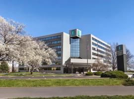 Embassy Suites by Hilton Kansas City Overland Park，位于欧弗兰帕克的酒店