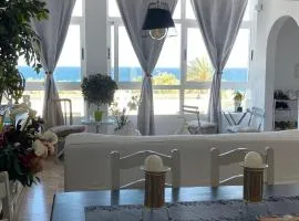 Precioso apartamento con vista al mar.