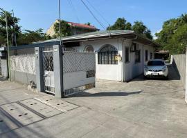SSC Transient House & Staycation - Imus，位于伊穆斯的酒店