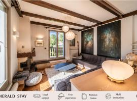 Chalet La Rose de Clairiere Morzine - BY EMERALD STAY，位于莫尔济讷的木屋