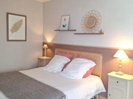 Côté West - Spacieuse Chambre d'Hôtes - Confort, Accueil personnalisé - Petit déjeuner compris，位于波尔斯波代的酒店