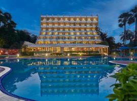 度假酒店，位于孟买环球毗婆舍那佛塔附近的酒店