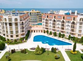 阿波罗尼亚宫殿公寓酒店，位于辛尼莫雷特西里斯塔海滩附近的酒店