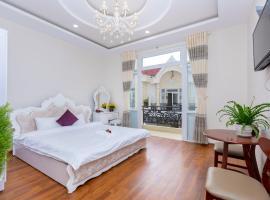 Villa GDH Đà Lạt - Gần Chợ Đêm, Gần Hồ Xuân Hương, Gần Quảng Trường，位于大叻的酒店