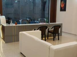 Sri Sai Grand IN，位于班加罗尔的酒店