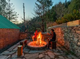 ELIVAAS 3 BHK Cottage with Garden & Sauna - Silvana，位于纳尔卡恩达的酒店