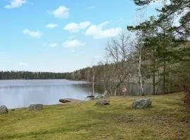 2 Bedroom Amazing Home In Högsby