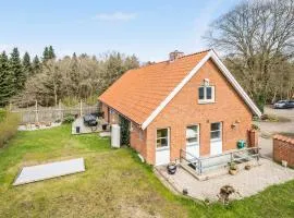 Cozy Home In Engesvang With Wifi