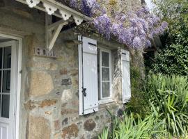 Studio indépendant avec jardin privatif，位于Le Lorey的酒店