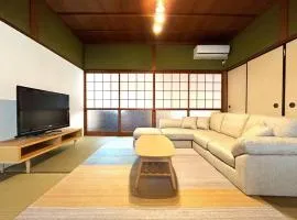 田舎の一棟貸 お庭でbbqやプール遊びができる貸切の宿 3ぴーす 複数友達家族との旅行や法事など帰省時の親族の滞在宿としても最適です 福知山温泉まで車で9分