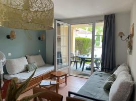 Charmant T2 PISCINE chambre lit double dans résidence du Lac，位于蒙夫朗屈安的酒店