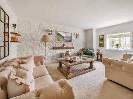 Live the coastal cottage dream in Dorset AONB，位于韦茅斯的公寓