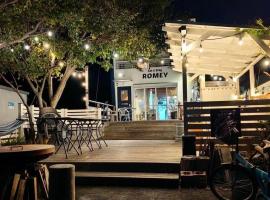 人気急上昇用宗海岸オーシャンビューゲストハウスRomey BBQ 海水浴，位于静冈的酒店