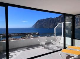 Stunning cliffs and ocean view in Los Gigantes，位于阿坎提拉德洛斯基的酒店