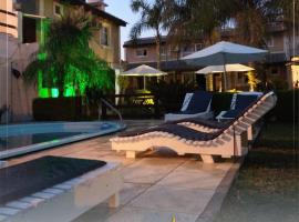 Bungalows Spa La Delfina，位于瓜莱瓜伊丘的酒店