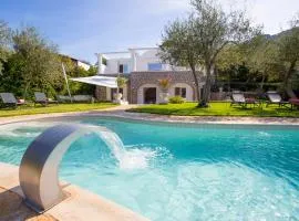 Villa Serenity garden & pool
