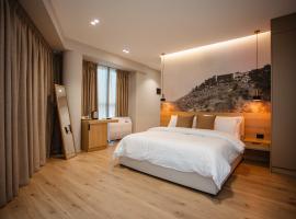 Oro Inn Hotel,位于斯库台的酒店