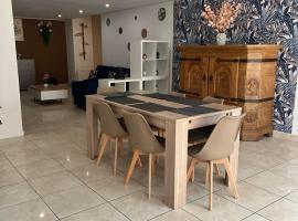 Logement Bonheur，位于Lallaing的酒店
