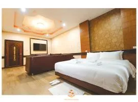 The Crystal Ranong - Suite Room