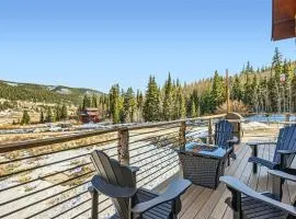 Alma Retreat with Panoramic Views, Jet Tub, Fire Pit & Dedicated Workstation