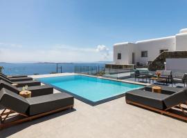 Stunning Oceanview Mykonos Villa | 5 Bedrooms | Villa Perseus | Amazing Location Overlooking Sea & Private Pool | Faros，位于法纳里的乡村别墅
