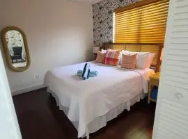 Duval Street Suite w parking and heated pool
