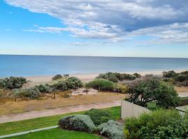 Semaphore beachfront，位于撒马佛的酒店