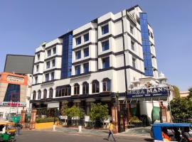 Hotel Mera Mann，位于勒克瑙的酒店