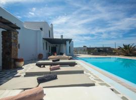Villa Irilia, Private Pool with Unrestricted Sea View，位于法纳里的酒店
