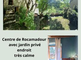 l'Ancienne Ecole de Rocamadour dans le Lot，位于罗卡马杜尔的度假屋