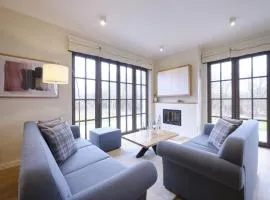 Reetland am Meer - LuxusPlus Reetdachvilla mit 4 Schlafzimmern, Außensauna, Loungebereich und Kamin H06