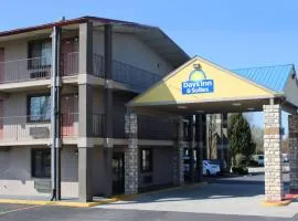 44号州际公路斯普林菲尔德戴斯套房酒店