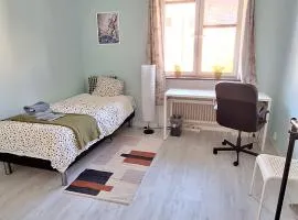 Room near Triangeln Station- shared kitchen and bathroom