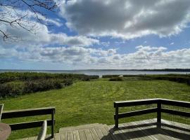 Summer House At Hvidbjerg Beach With Sea View，位于宝可波的度假屋