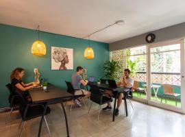 CoNomad House - Coliving & Coworking，位于麦德林的青旅