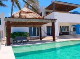 Nisiros Spacious Beachfront home