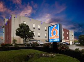 Studio 6 Suites Texas City, TX I 45 South，位于德克萨斯城的酒店