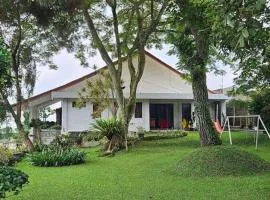 villa lestari