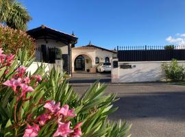 Les cottages du Bassin d'Arcachon - Appartements avec terrasse et espace paysagé- Petit-déjeuner sur demande，位于居让梅斯特拉的酒店