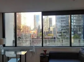 L6,1Min to SouthernCross, Free Tram,Pool,Gym