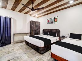 OYO Hotel Surya Residency，位于Elūru的酒店