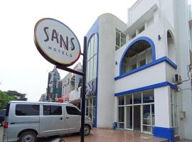 Sans Hotel La Vida Malang，位于Ngadipuro的酒店