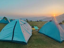 Pahadlok Bhadraj Camp Site，位于穆索里的露营地