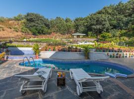 SaffronStays Caramelo - a private swimming pool villa nestled amidst beautiful landscaping and gardens in Lavasa，位于拉瓦萨市的家庭/亲子酒店