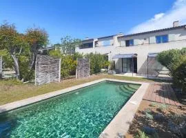 Stunning Home In Saint-Laurent-De-La-Ca