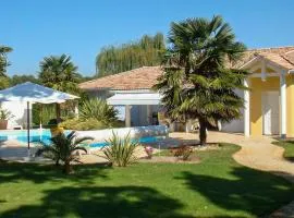 Nice Home In Léon With Kitchen