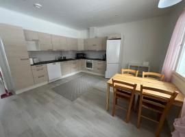 Apartment Kuokkamaantie, Pyhäjoki，位于Pyhäjoki的公寓